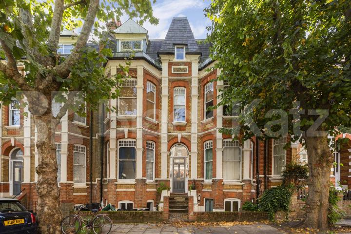 Recently refurbished Studio located on a tree lined street in Highbury Northolme Road, Highbury